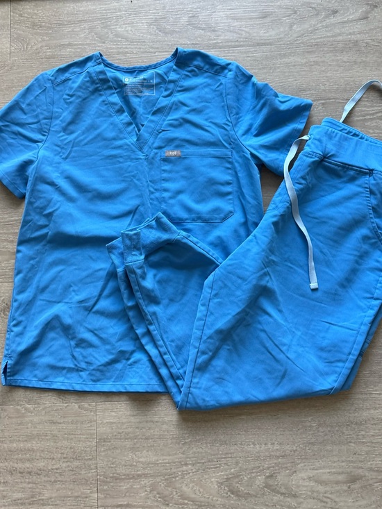 Figs Other - Figs Catarina Scrub Top Size M and Zamora Jogger Size Large (petite)